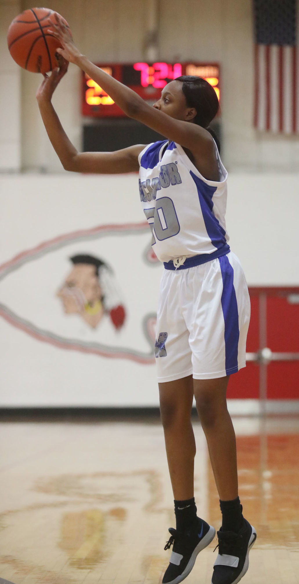 MacArthur vs Paris girls basketball 5 2.14.19.jpg